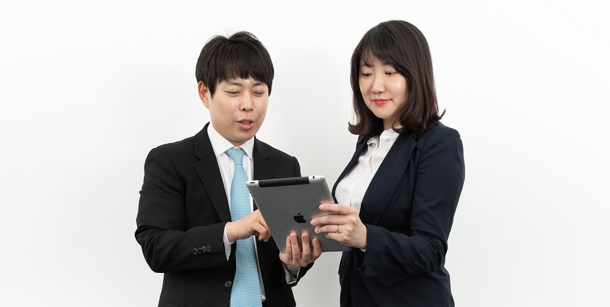 법인등기-헬프미-변호사-사진